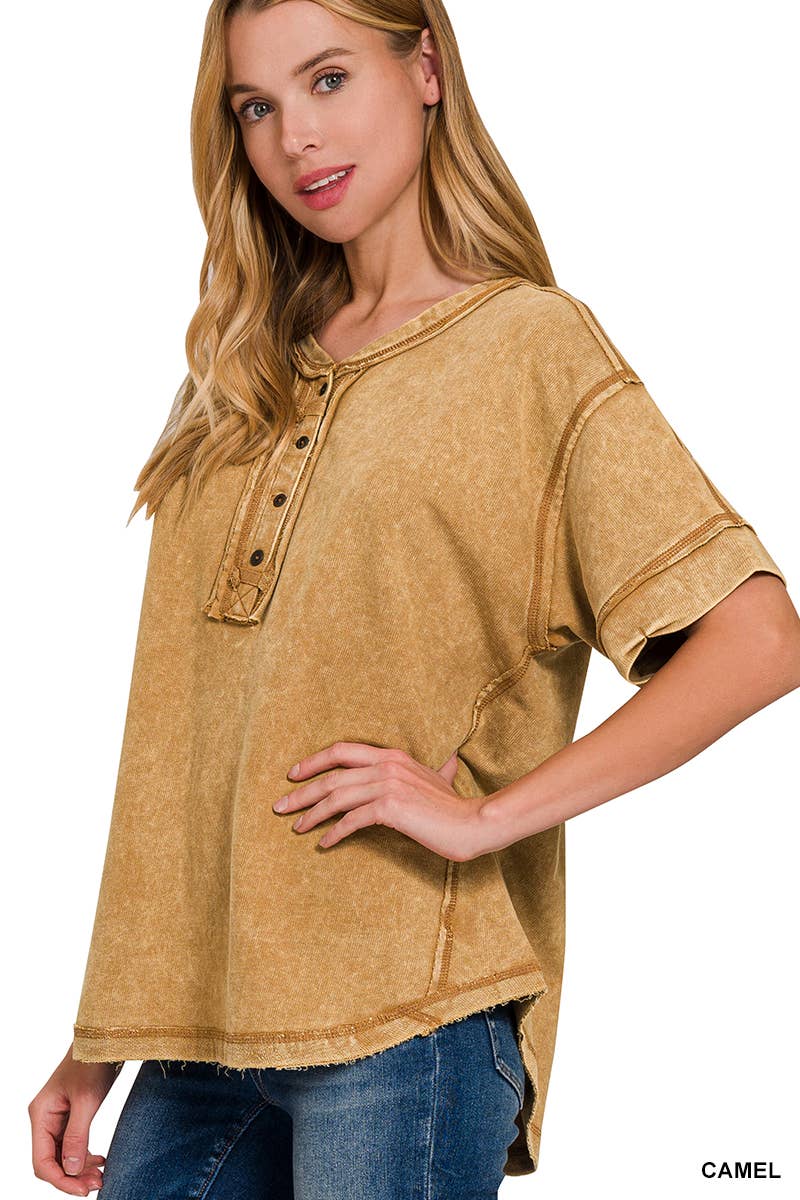 42POPS - .SI-26055 Washed Raw Edge Detailed Button Closure Top