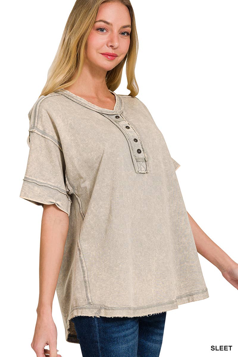 42POPS - `.Washed Raw Edge Detailed Button Closure Top