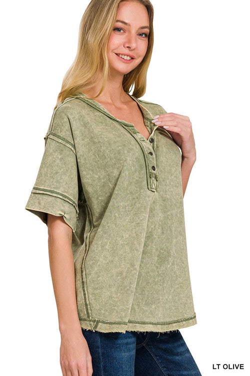 42POPS - `.Washed Raw Edge Detailed Button Closure Top