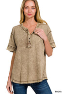 42POPS - `.Washed Raw Edge Detailed Button Closure Top