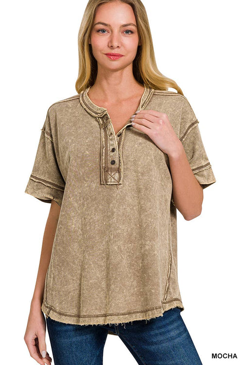 42POPS - `.Washed Raw Edge Detailed Button Closure Top
