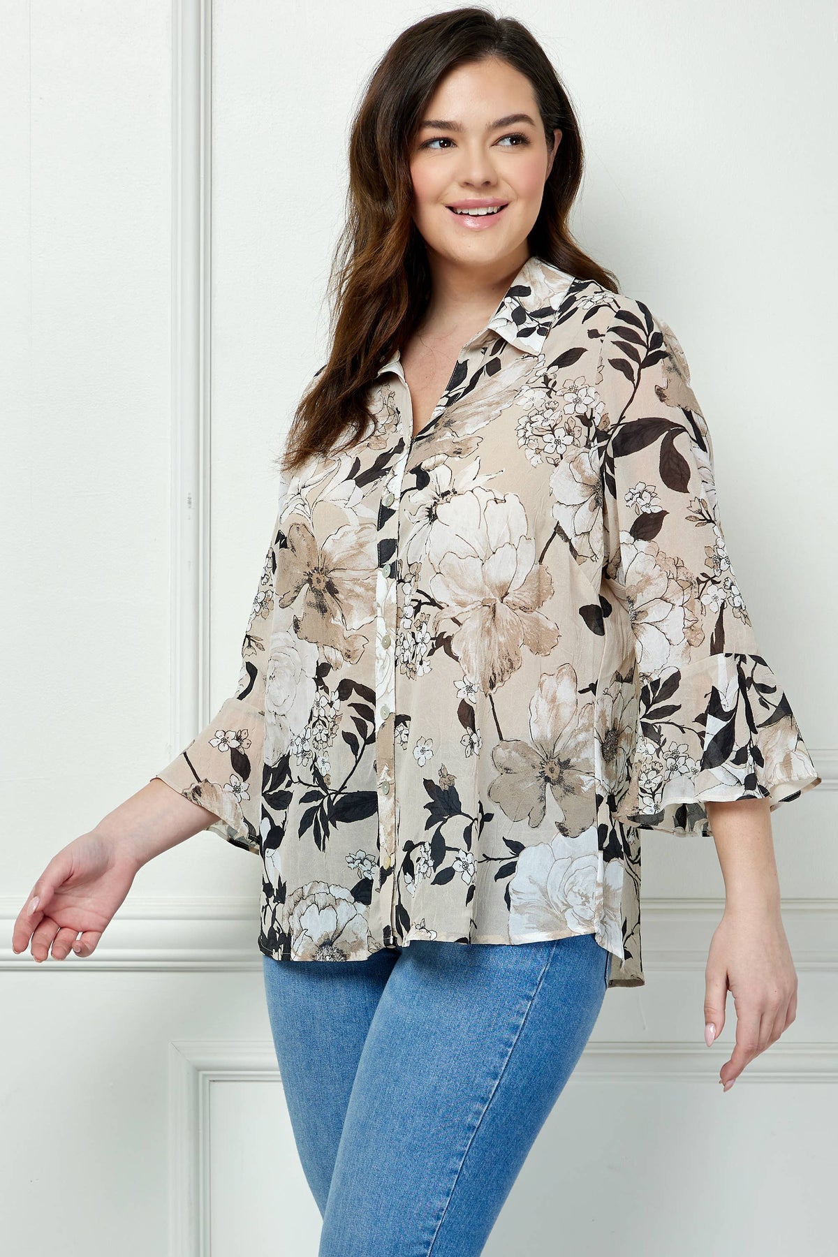 Winslow Collection - PLUS SIZE ROMANTIC FLAIR BUTTONED BLOUSE