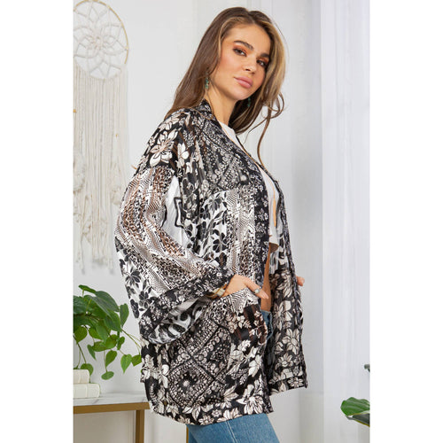 YOUNG THREADS - Embracing 60s Chic With A Western Kimono Top