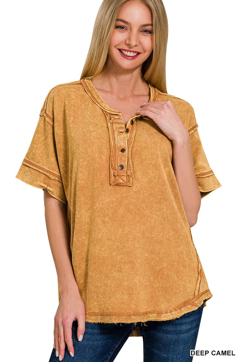 42POPS - .SI-26055 Washed Raw Edge Detailed Button Closure Top