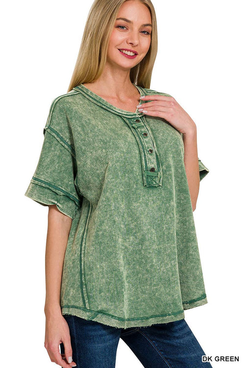 42POPS - .SI-26055 Washed Raw Edge Detailed Button Closure Top