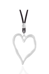 Ole - Hollow Heart Shaped Necklace